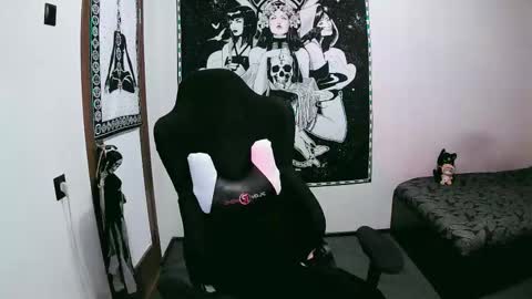 Snapshot of _millisi_ chatting on 03/06/25, 11:09 Millisi online show from 03/06/25, 11:09