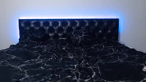 mikey and mia online show from 11/05/25, 05:24