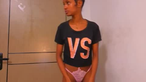 Mimi online show from 04/18/26, 02:26