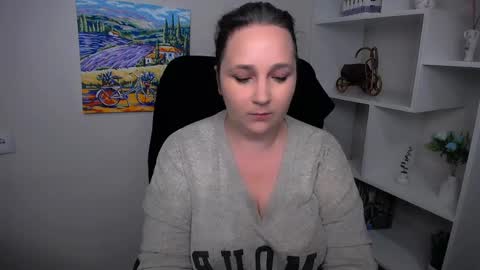 Snapshot of _miranda_sun chatting on 05/12/26, 07:27 Miranda online show from 05/12/26, 07:27