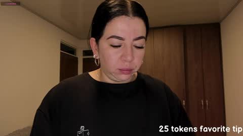 _miss_coco_ online show from 02/02/25, 10:24