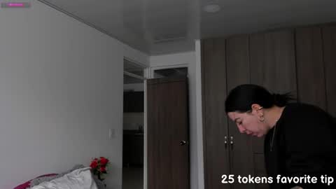 _miss_coco_ online show from 02/04/25, 12:33