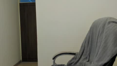 _miss_coco_ online show from 09/30/25, 02:00