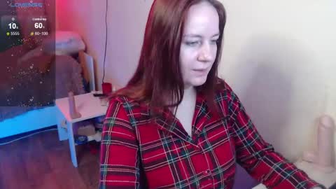 Snapshot of _miss_ella_ chatting on 01/27/25, 03:18 Ella online show from 01/27/25, 03:18