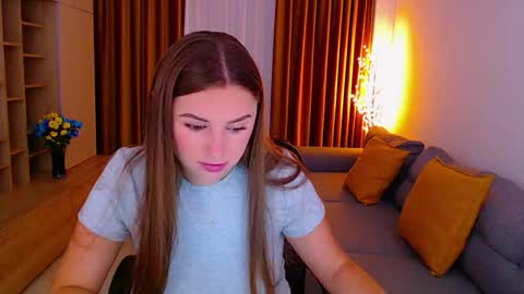 Snapshot of _miss_mia chatting on 09/17/25, 04:58 Mia online show from 09/17/25, 04:58