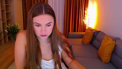 Snapshot of _miss_mia chatting on 09/18/25, 03:08 Mia online show from 09/18/25, 03:08