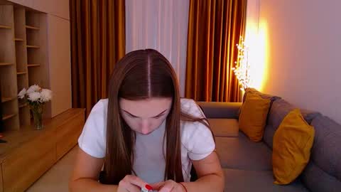 Snapshot of _miss_mia chatting on 10/08/25, 07:06 Mia online show from 10/08/25, 07:06