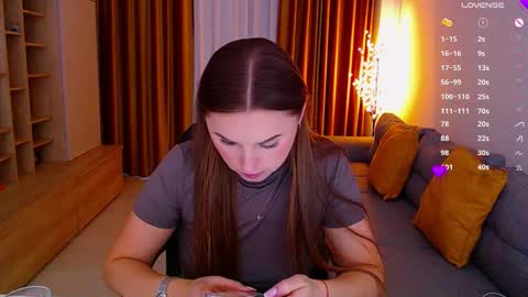 Snapshot of _miss_mia chatting on 11/09/25, 10:13 Mia online show from 11/09/25, 10:13