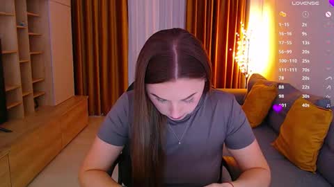 Snapshot of _miss_mia chatting on 11/10/25, 08:57 Mia online show from 11/10/25, 08:57