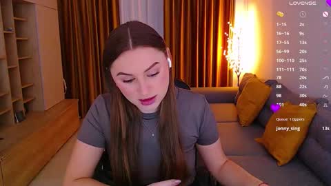 Snapshot of _miss_mia chatting on 12/03/25, 08:45 Mia online show from 12/03/25, 08:45