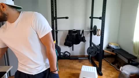 BENJI online show from 10/02/25, 06:53