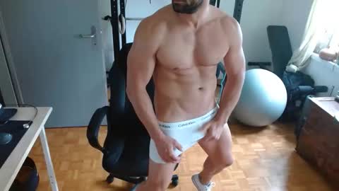 Snapshot of _misterniceguy chatting on 05/06/26, 02:44 BENJI online show from 05/06/26, 02:44