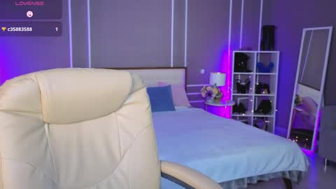  MIURA  online show from 04/10/26, 01:22