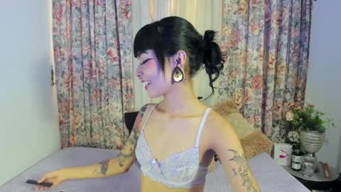 Snapshot of _mizuki chatting on 12/16/24, 02:49 mizuki  online show from 12/16/24, 02:49