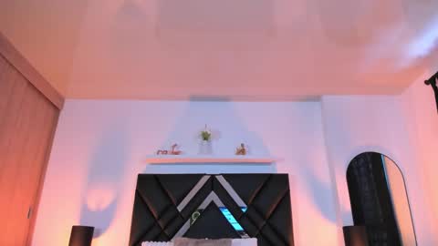 mizuki  online show from 03/25/26, 03:18