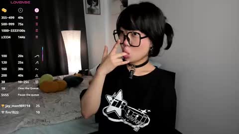 _molly_molly_molly_ online show from 10/04/25, 11:30