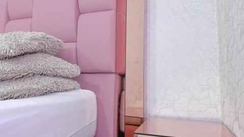 Snapshot of _molly_rosse_ chatting on 02/04/25, 04:08 _molly_rosse_ online show from 02/04/25, 04:08