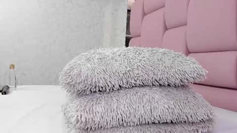 Snapshot of _molly_rosse_ chatting on 03/06/25, 12:41 _molly_rosse_ online show from 03/06/25, 12:41