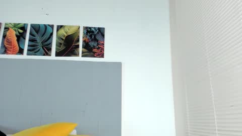 Snapshot of _molly_rosse_ chatting on 10/03/25, 12:24 _molly_rosse_ online show from 10/03/25, 12:24