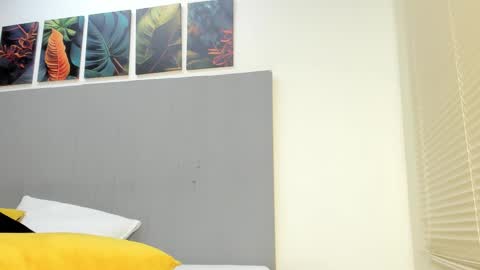 Snapshot of _molly_rosse_ chatting on 10/13/25, 12:16 _molly_rosse_ online show from 10/13/25, 12:16