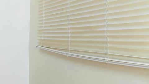 Snapshot of _molly_rosse_ chatting on 10/15/25, 12:05 _molly_rosse_ online show from 10/15/25, 12:05