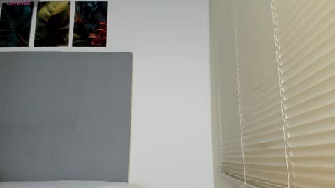 Snapshot of _molly_rosse_ chatting on 10/31/25, 11:55 _molly_rosse_ online show from 10/31/25, 11:55