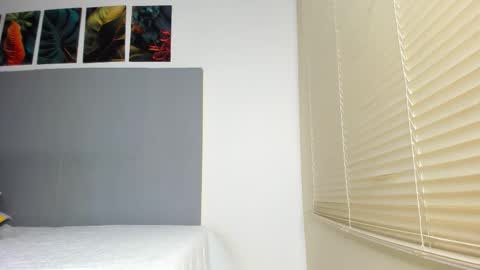 Snapshot of _molly_rosse_ chatting on 11/18/25, 12:20 _molly_rosse_ online show from 11/18/25, 12:20