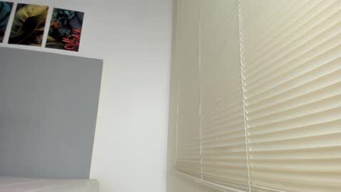 Snapshot of _molly_rosse_ chatting on 11/24/25, 12:05 _molly_rosse_ online show from 11/24/25, 12:05