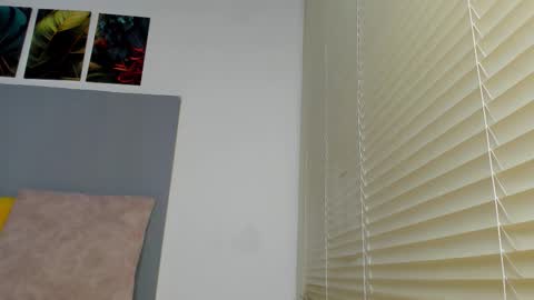 Snapshot of _molly_rosse_ chatting on 11/26/25, 11:44 _molly_rosse_ online show from 11/26/25, 11:44