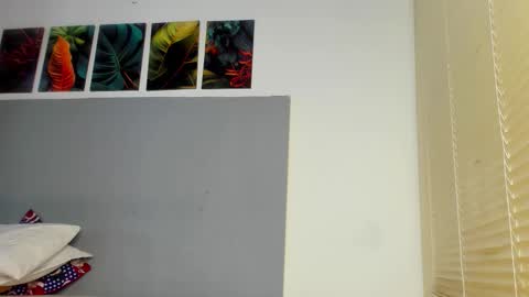 Snapshot of _molly_rosse_ chatting on 12/01/25, 12:21 _molly_rosse_ online show from 12/01/25, 12:21