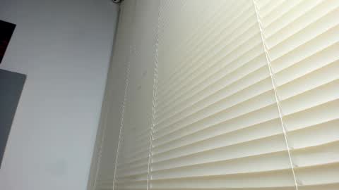 Snapshot of _molly_rosse_ chatting on 12/16/25, 12:32 _molly_rosse_ online show from 12/16/25, 12:32