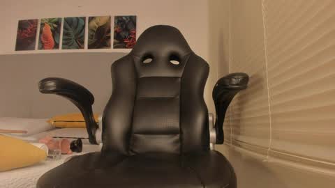 _molly_rosse_ online show from 04/07/26, 12:27