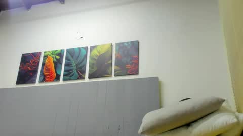 _molly_rosse_ online show from 04/20/26, 11:57