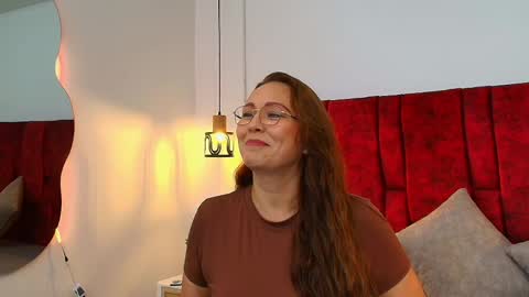 _monaliza_ online show from 04/04/26, 01:19