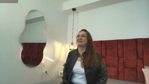 _monaliza_ online show from 07/22/26, 12:19