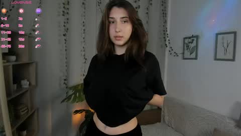 Snapshot of _monnytoon_ chatting on 05/22/26, 05:29 Eva online show from 05/22/26, 05:29