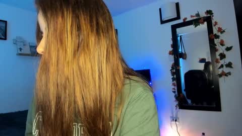     liaaa 4u online show from 12/09/24, 08:12