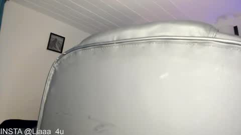     liaaa 4u online show from 02/19/25, 12:25