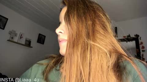     liaaa 4u online show from 02/20/25, 03:45