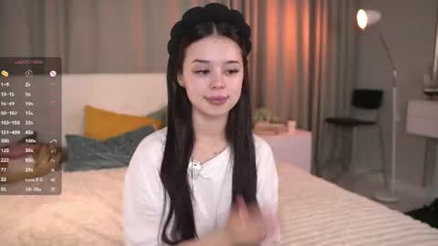 Snapshot of _moonlit_melody_ chatting on 07/13/26, 06:33 Margo online show from 07/13/26, 06:33