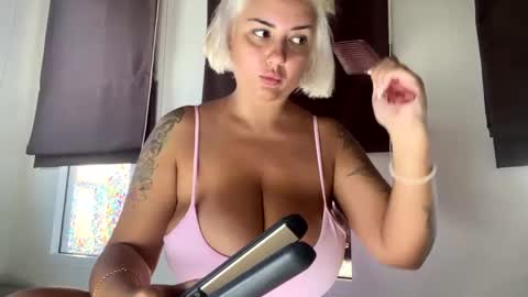 Francine Aisi Morpho - a genus of blue butterflies. online show from 03/03/25, 09:22