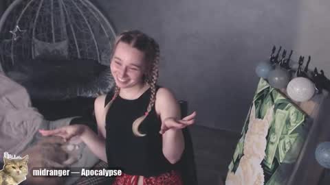 Debby  online show from 10/03/25, 07:11