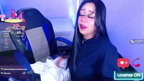 nahomi  online show from 09/25/25, 04:05