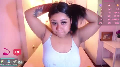 nahomi  online show from 10/27/25, 12:47