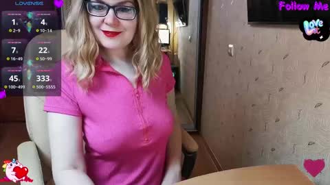 MagicWoman online show from 03/08/25, 03:50