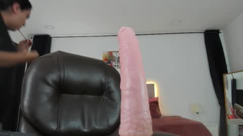 Natalie online show from 10/25/25, 03:40