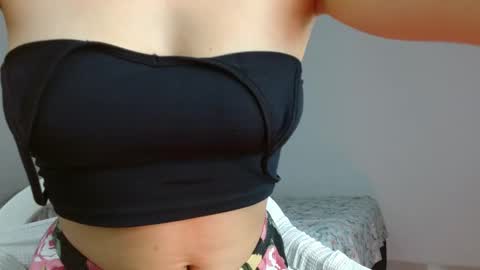 _nayade_ online show from 02/22/25, 02:28