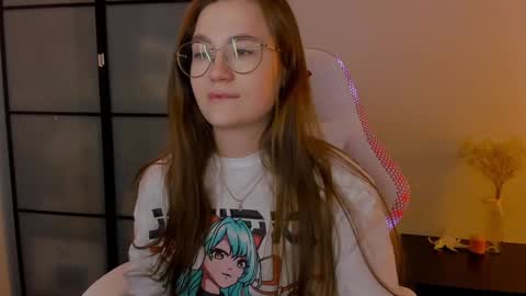 Mia with a big heart  online show from 12/04/24, 07:39