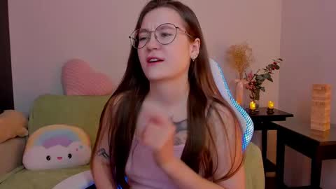 Mia with a big heart  online show from 02/19/25, 03:28