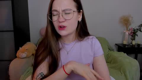 Mia with a big heart  online show from 02/26/25, 03:10